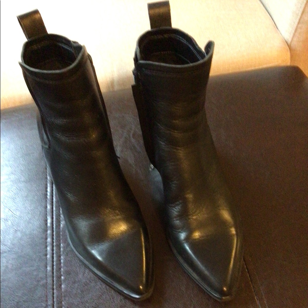 Dolce Vita Sammey  Black Leather Ankle Booties